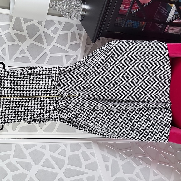 Calvin Klein NWT BLACK/WHITE Houndstooth Tie Waist Fit & Flare Dress size 12 - Picture 3 of 3